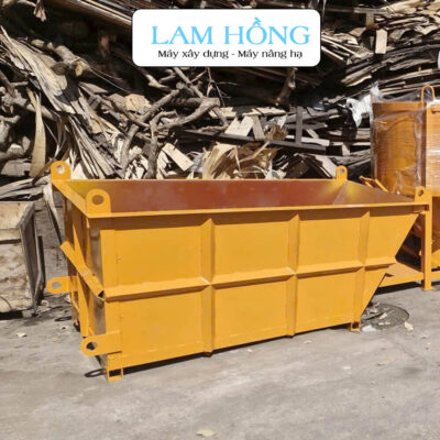 Xuồng tiếp vật liệu Lam Hồng