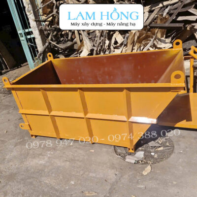 Xuồng tiếp vật liệu Lam Hồng