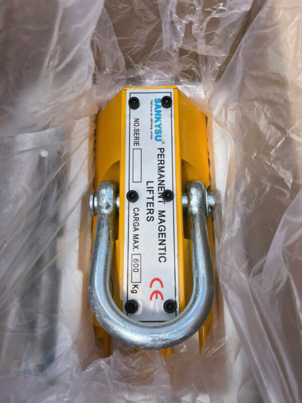 Nam châm tay gạt SANKYSU PML-20 2 tấn chính hãng