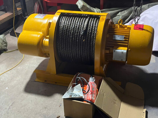 Tời Kéo Mặt Đất Tại Quảng Ninh