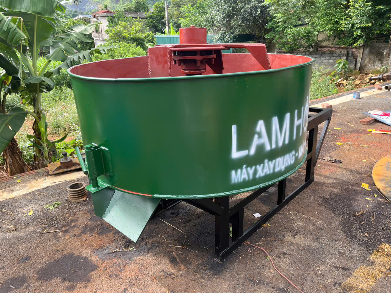 Máy trộn bê tông cưỡng bức 9 bao – 1.5 khối