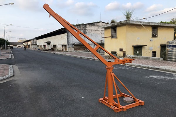 Khung cẩu xoay 360 độ Lam Hồng