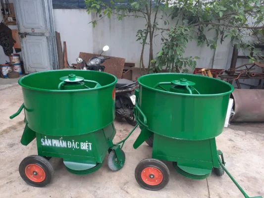 Máy Trộn Bê Tông Cưỡng Bức sankysu trong công trường